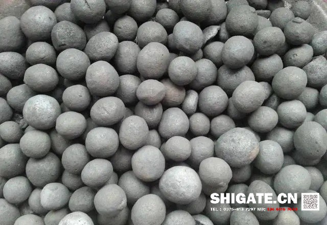 煉鐵過(guò)程實(shí)質(zhì)上是將鐵從其自然形態(tài)——礦石等含鐵化合物中還原出來(lái)的過(guò)程。煉鐵方法主要有高爐法、直接還原法、熔融還原法等，其原理是礦石在特定的氣氛中（還原物質(zhì)CO、H2、C；適宜溫度等）通過(guò)物化反應獲取還原后的生鐵。生鐵除了少部分用于鑄造外，絕大部分是作為煉鋼原料。  高爐煉鐵是現代煉鐵的主要方法，鋼鐵生產(chǎn)中的重要環(huán)節。這種方法是由古代豎爐煉鐵發(fā)展、改進(jìn)而成的。盡管世界各國研究發(fā)展了很多新的煉鐵法，但由于高爐煉鐵技術(shù)經(jīng)濟指標良好，工藝簡(jiǎn)單，生產(chǎn)量大,勞動(dòng)生產(chǎn)率高,能耗低，這種方法生產(chǎn)的鐵仍占世界鐵總產(chǎn)量的95％以上。  煉鐵工藝是是將含鐵原料（燒結礦、球團礦或鐵礦）、燃料（焦炭、煤粉等）及其它輔助原料（石灰石、白云石、錳礦等）按一定比例自高爐爐頂裝入高爐，并由熱風(fēng)爐在高爐下部沿爐周的風(fēng)口向高爐內鼓入熱風(fēng)助焦炭燃燒（有的高爐也噴吹煤粉、重油、天然氣等輔助燃料），在高溫下焦炭中的碳同鼓入空氣中的氧燃燒生成的一氧化碳和氫氣。  原料、燃料隨著(zhù)爐內熔煉等過(guò)程的進(jìn)行而下降，在爐料下降和上升的煤氣相遇，先后發(fā)生傳熱、還原、熔化、脫炭作用而生成生鐵，鐵礦石原料中的雜質(zhì)與加入爐內的熔劑相結合而成渣，爐底鐵水間斷地放出裝入鐵水罐，送往煉鋼廠(chǎng)。同時(shí)產(chǎn)生高爐煤氣，爐渣兩種副產(chǎn)品，高爐渣鐵主要礦石中不還原的雜質(zhì)和石灰石等熔劑結合生成，自渣口排出后，經(jīng)水淬處理后全部作為水泥生產(chǎn)原料；產(chǎn)生的煤氣從爐頂導出，經(jīng)除塵后，作為熱風(fēng)爐、加熱爐、焦爐、鍋爐等的燃料。